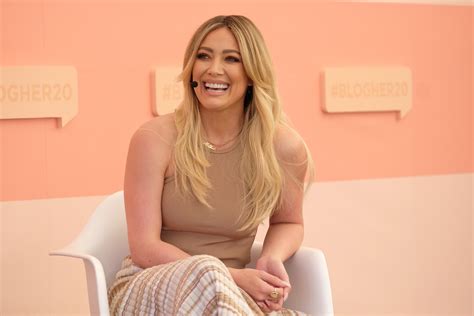 hilary duff nide|Hilary Duff Poses Nude in Photo Shoot for Body。